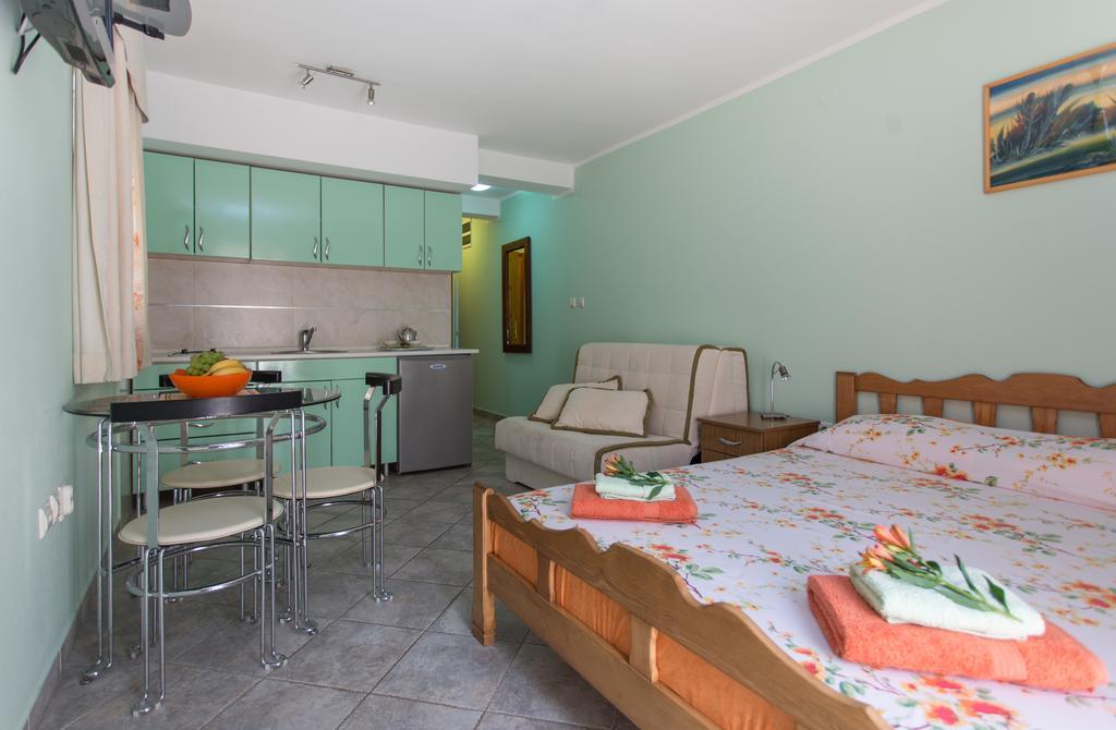 Djurovic Apartments Montenegro Котор Экстерьер фото